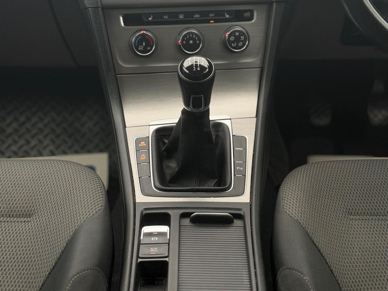 Used Volkswagen Golf 2017 for sale - 77298407: Photo 24