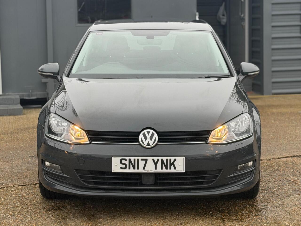 Used Volkswagen Golf 2017 for sale - 77298407: Photo 4