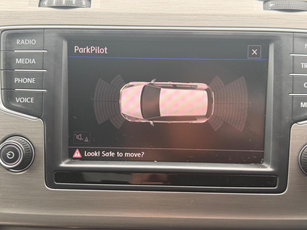 Used Volkswagen Golf 2017 for sale - 77298407: Photo 51