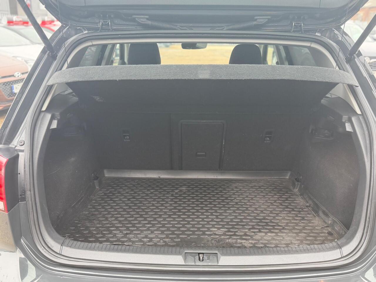 Used Volkswagen Golf 2017 for sale - 77298407: Photo 57