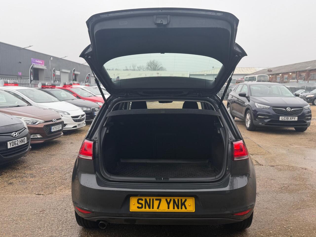 Used Volkswagen Golf 2017 for sale - 77298407: Photo 58