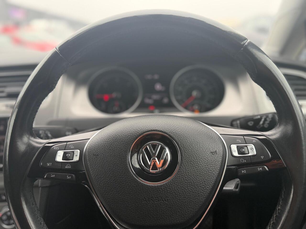 Used Volkswagen Golf 2017 for sale - 77298407: Photo 59