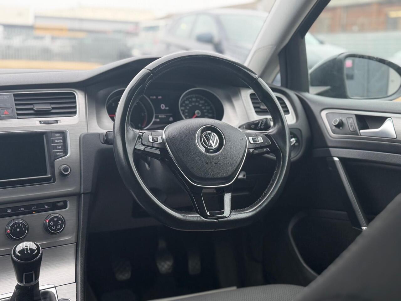 Used Volkswagen Golf 2017 for sale - 77298407: Photo 64