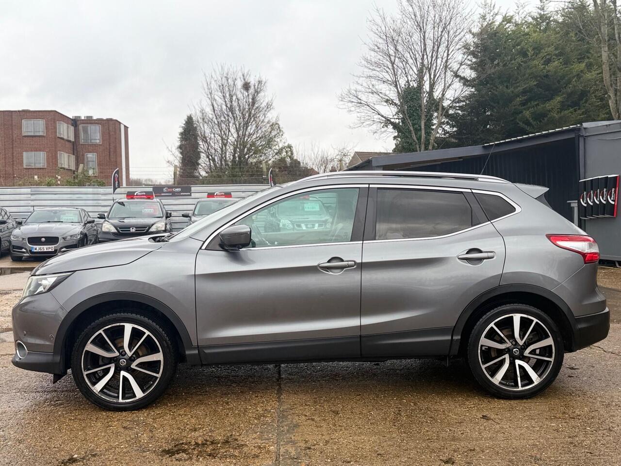Used Nissan Qashqai 2015 for sale - 77298411: Photo 16