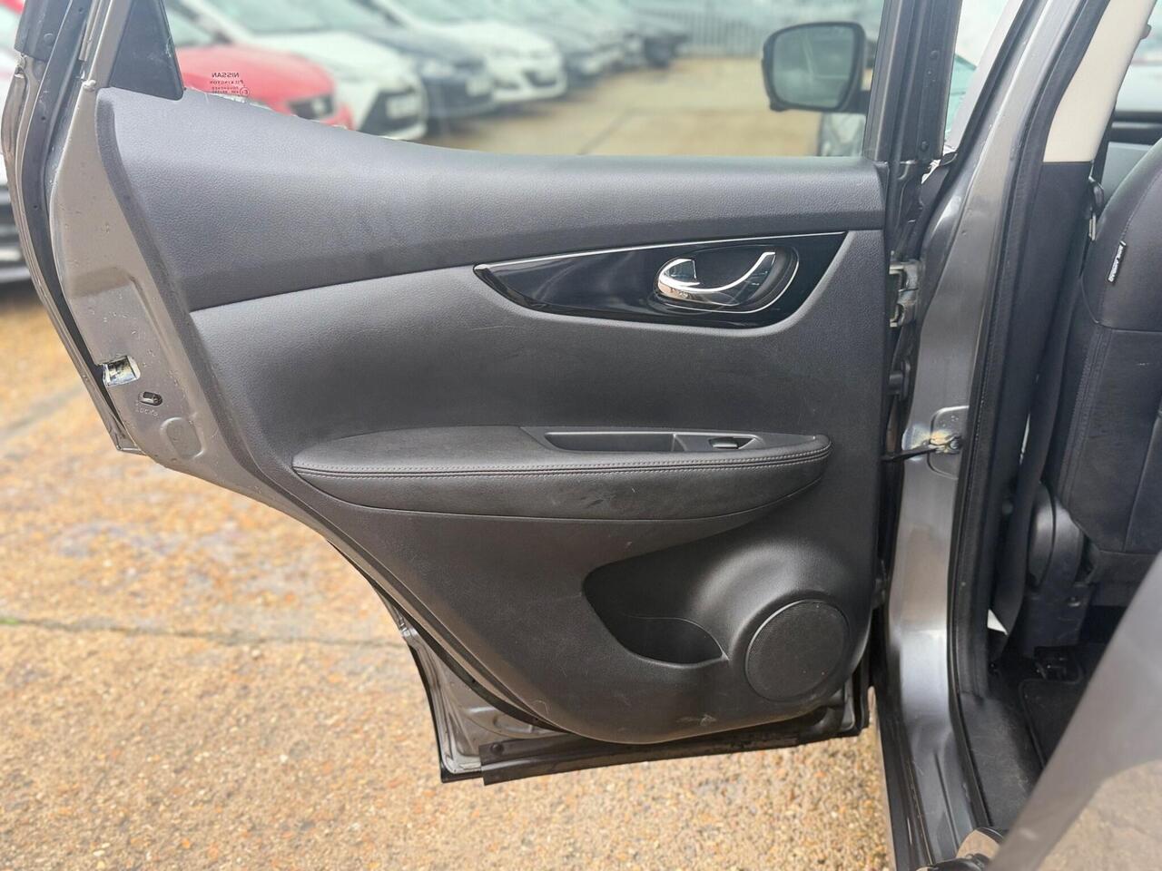 Used Nissan Qashqai 2015 for sale - 77298411: Photo 43