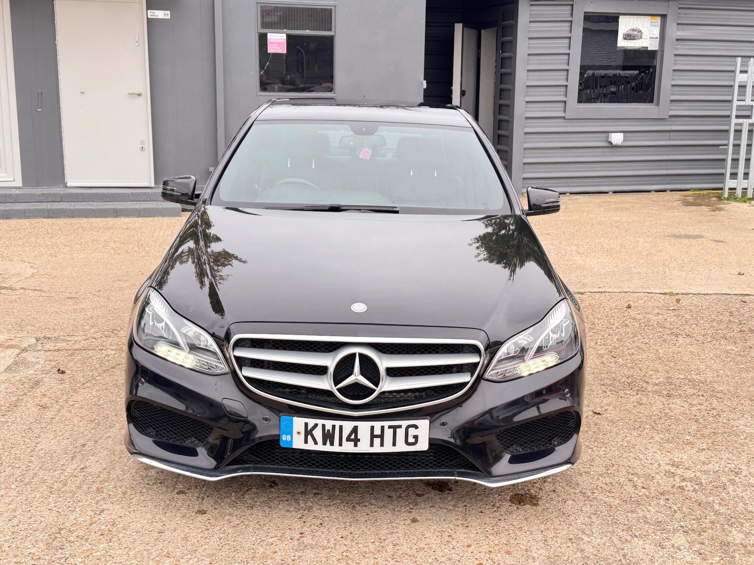 Used Mercedes-Benz E Class 2014 for sale - 76667156: Photo 13