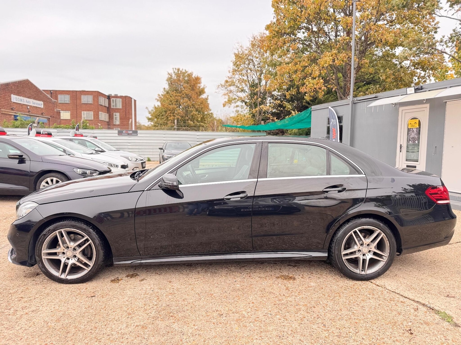 Used Mercedes-Benz E Class 2014 for sale - 76667156: Photo 15