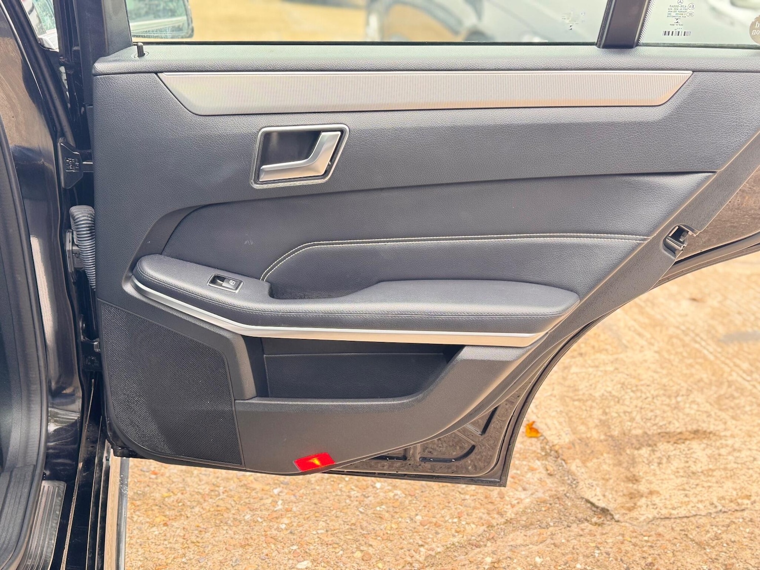 Used Mercedes-Benz E Class 2014 for sale - 76667156: Photo 45