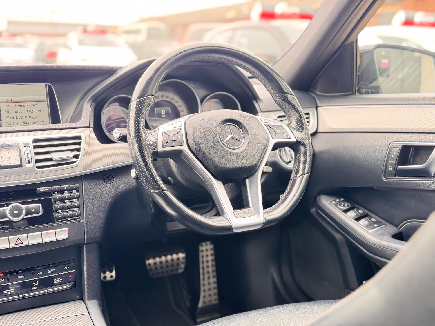 Used Mercedes-Benz E Class 2014 for sale - 76667156: Photo 54