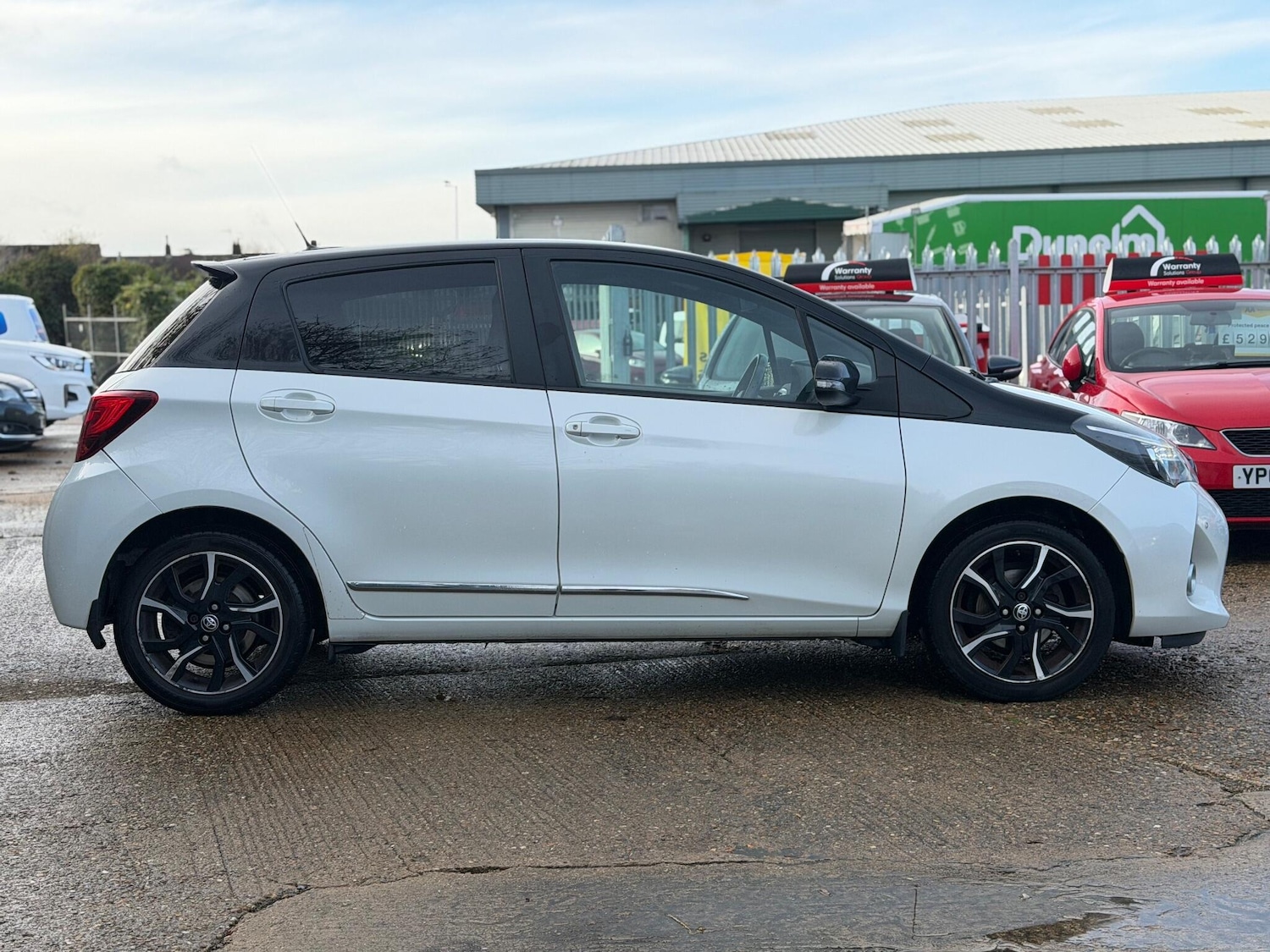 Used Toyota Yaris 2017 for sale - 76667176: Photo 16