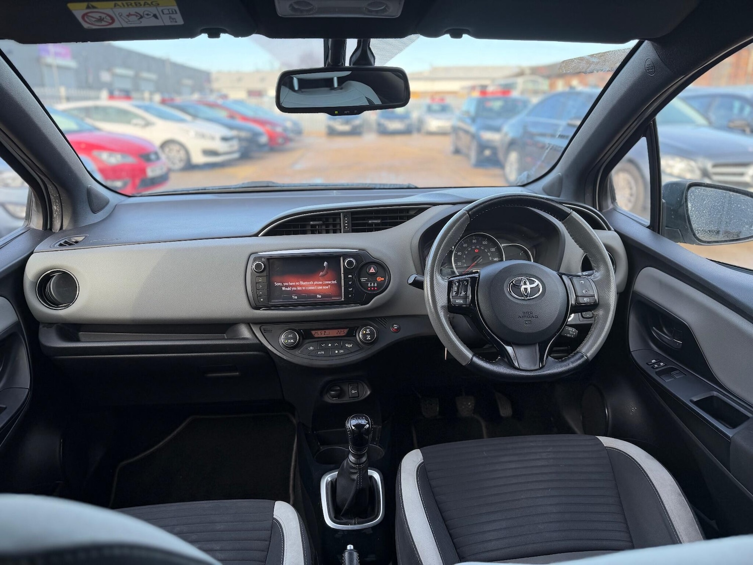 Used Toyota Yaris 2017 for sale - 76667176: Photo 24