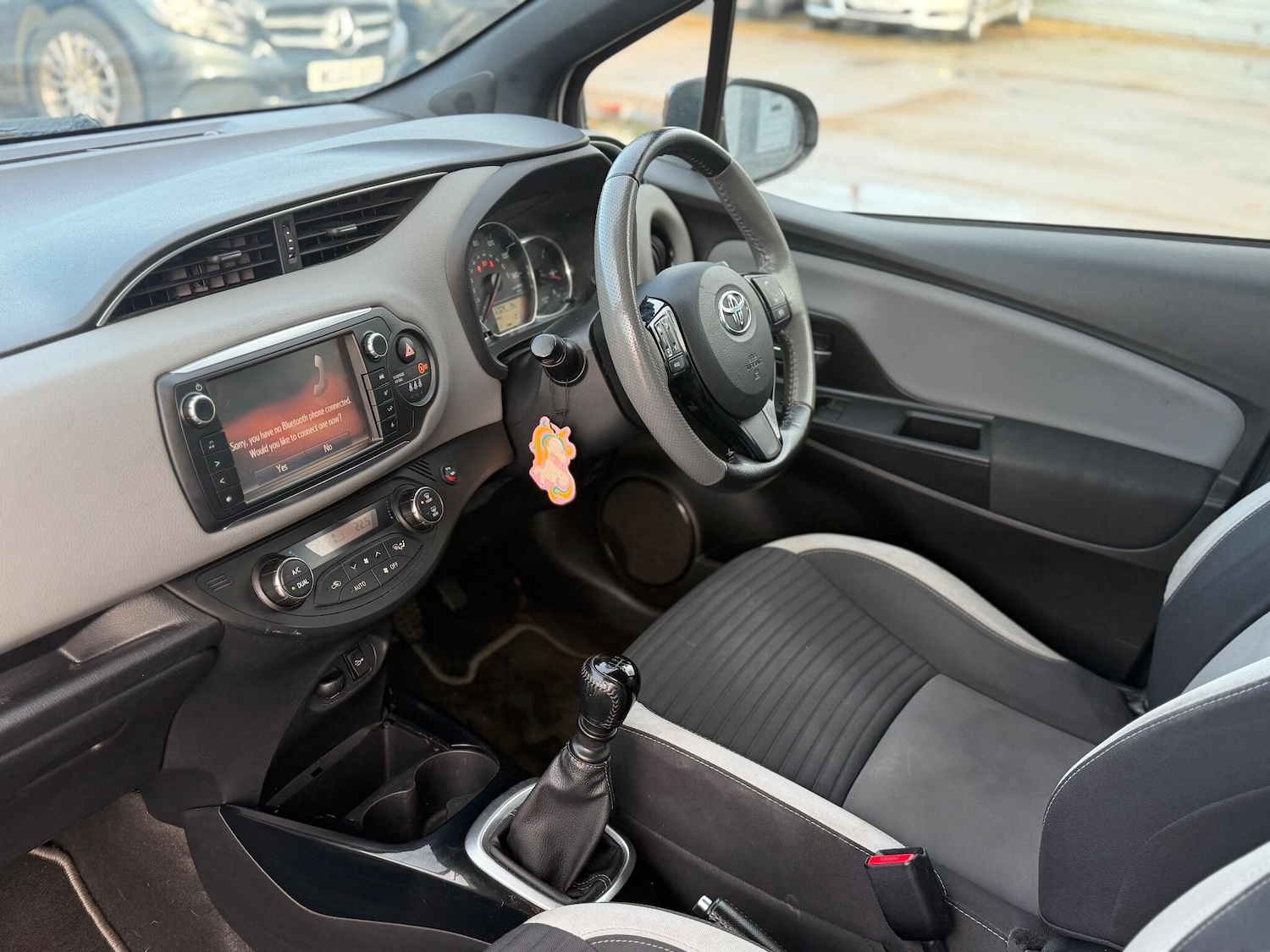 Used Toyota Yaris 2017 for sale - 76667176: Photo 25