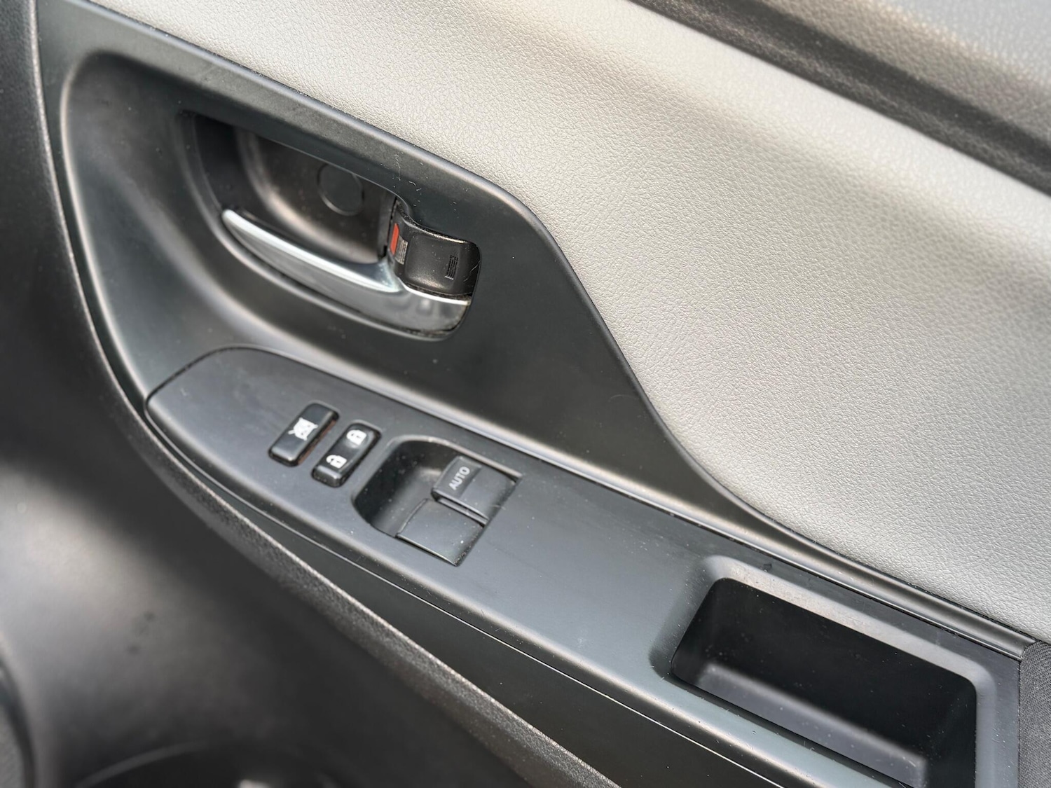 Used Toyota Yaris 2017 for sale - 76667176: Photo 40