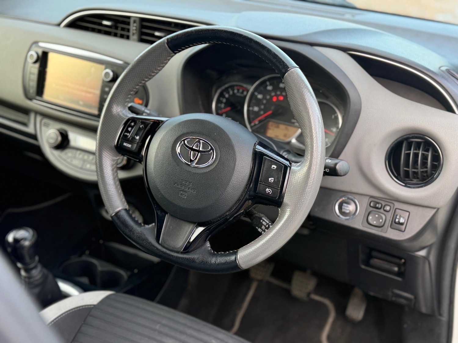 Used Toyota Yaris 2017 for sale - 76667176: Photo 58