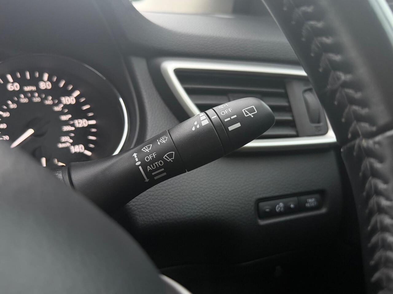 Used Nissan Qashqai 2014 for sale - 77240219: Photo 30