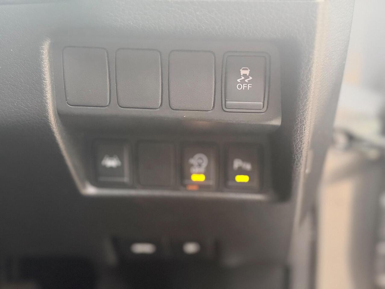 Used Nissan Qashqai 2014 for sale - 77240219: Photo 35