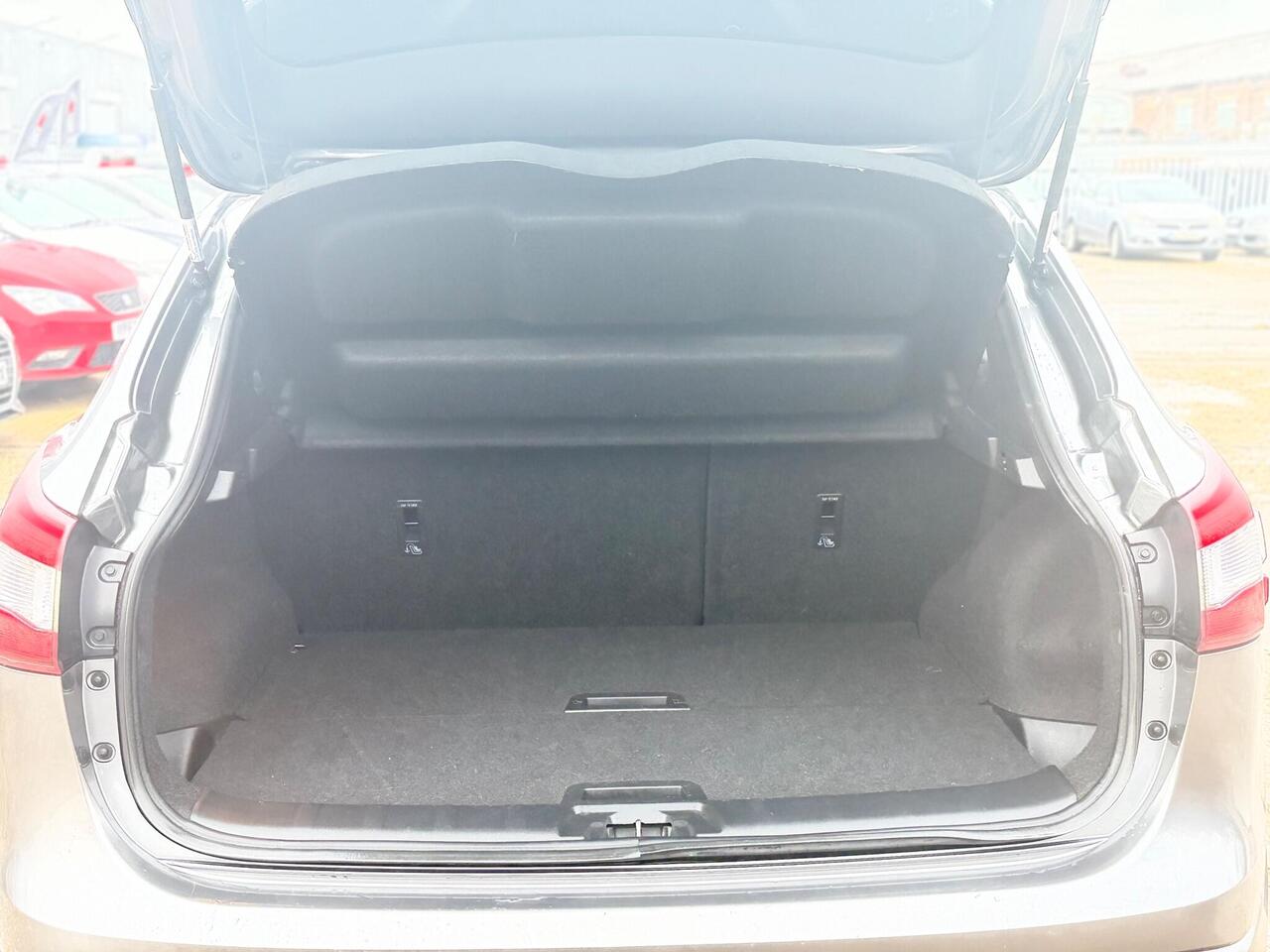 Used Nissan Qashqai 2014 for sale - 77240219: Photo 49