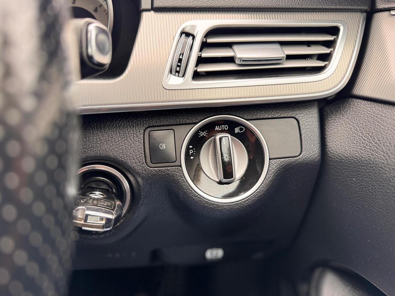 Used Mercedes-Benz E Class 2014 for sale - 76734413: Photo 41