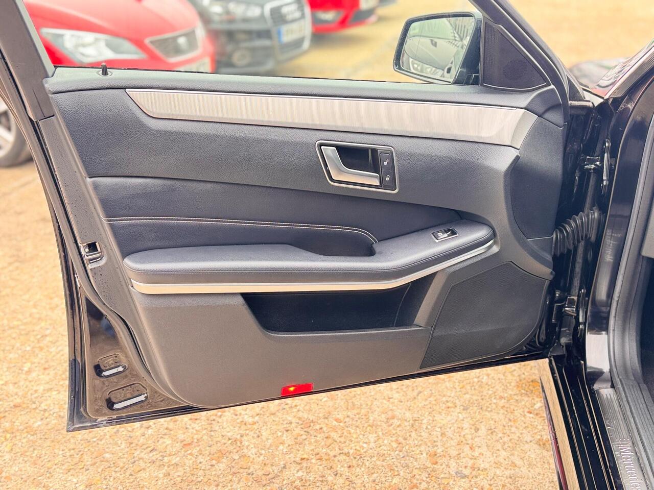 Used Mercedes-Benz E Class 2014 for sale - 76734413: Photo 43