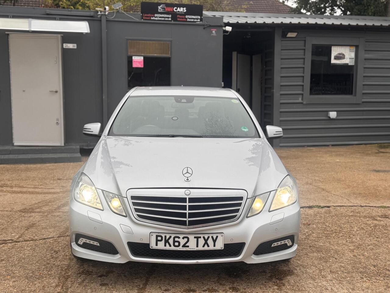 Used Mercedes-Benz E Class 2012 for sale - 76734415: Photo 4