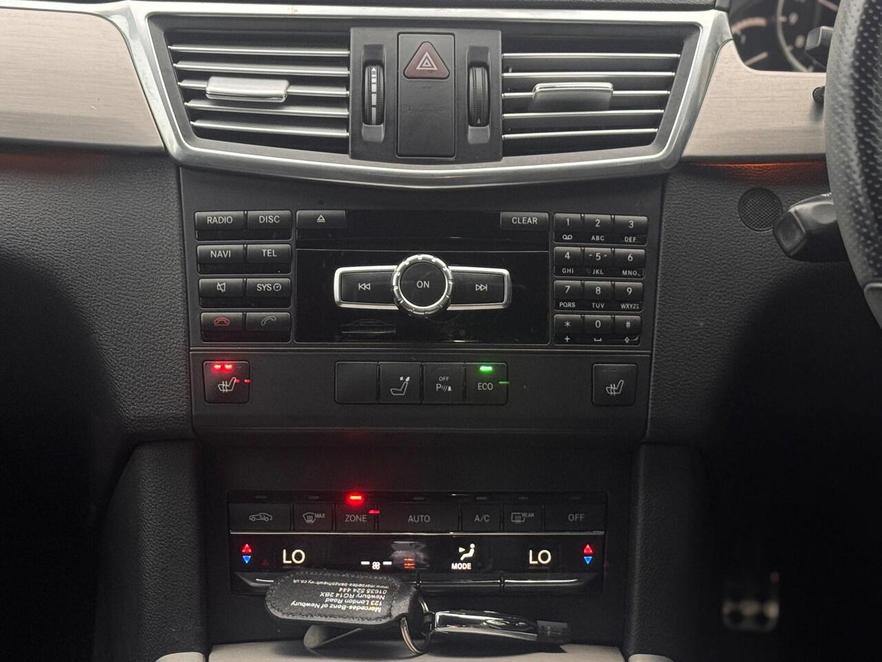 Used Mercedes-Benz E Class 2012 for sale - 76734415: Photo 41