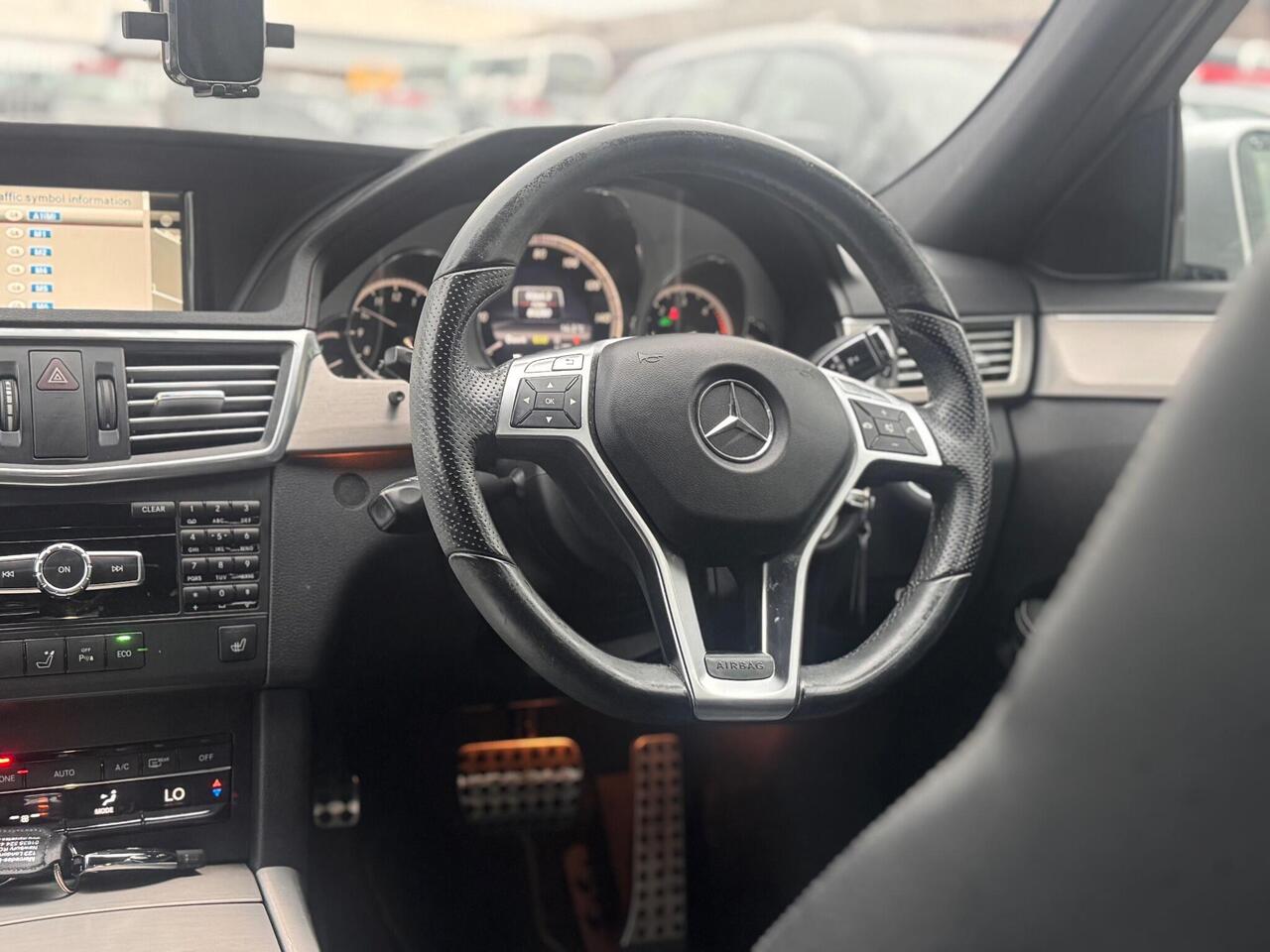 Used Mercedes-Benz E Class 2012 for sale - 76734415: Photo 53