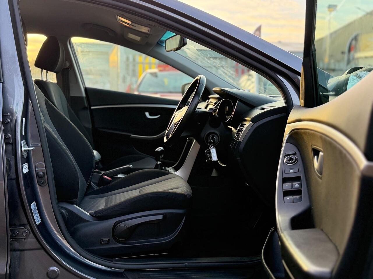 Used Hyundai i30 2015 for sale - 76954190: Photo 23