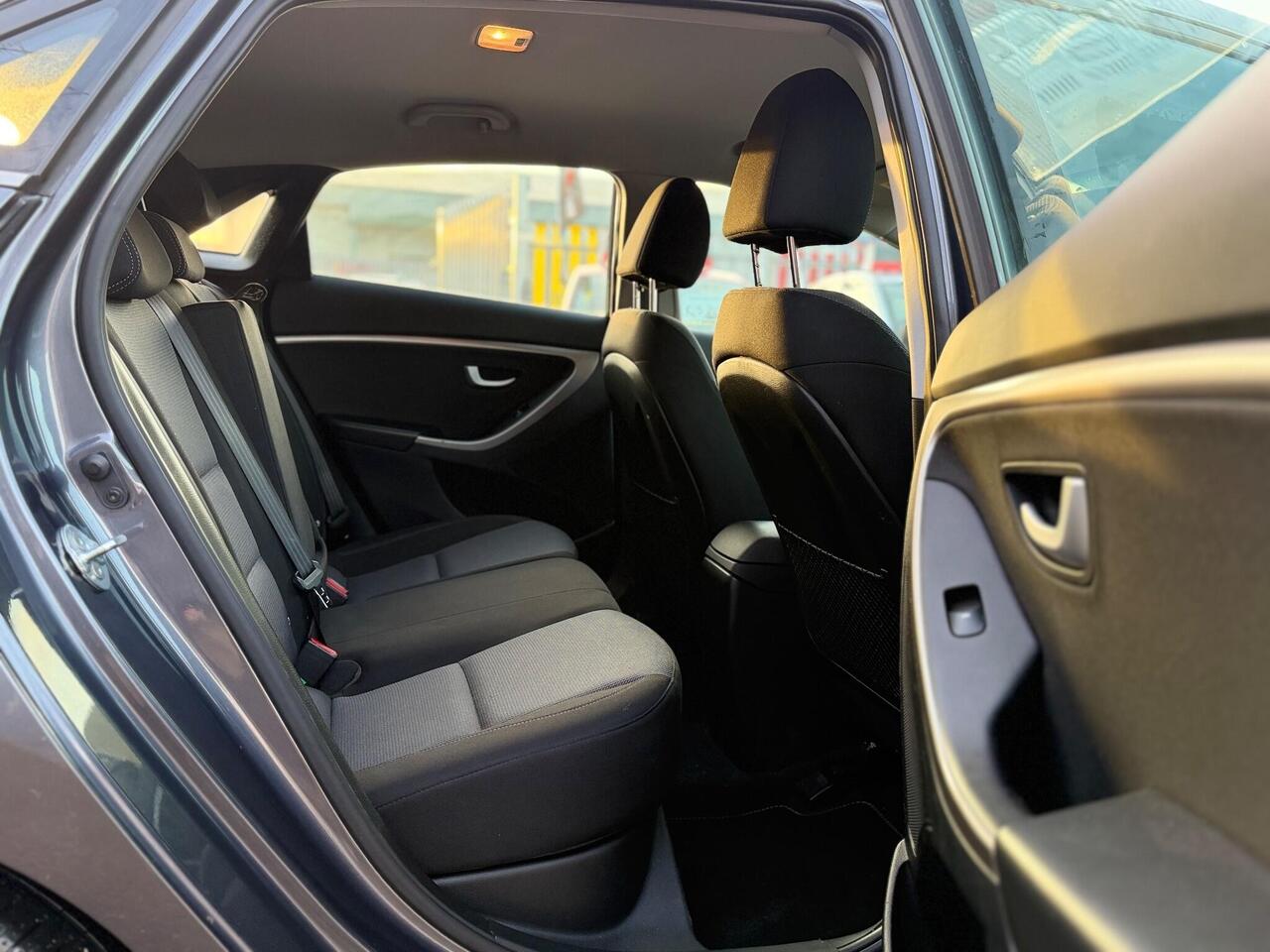 Used Hyundai i30 2015 for sale - 76954190: Photo 24