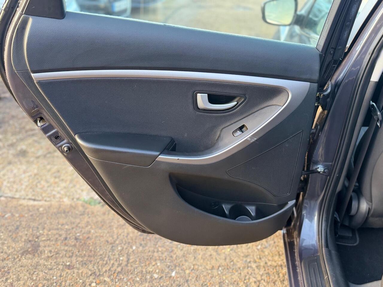 Used Hyundai i30 2015 for sale - 76954190: Photo 36