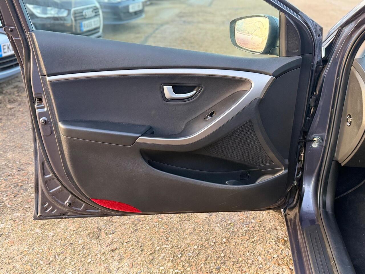 Used Hyundai i30 2015 for sale - 76954190: Photo 37