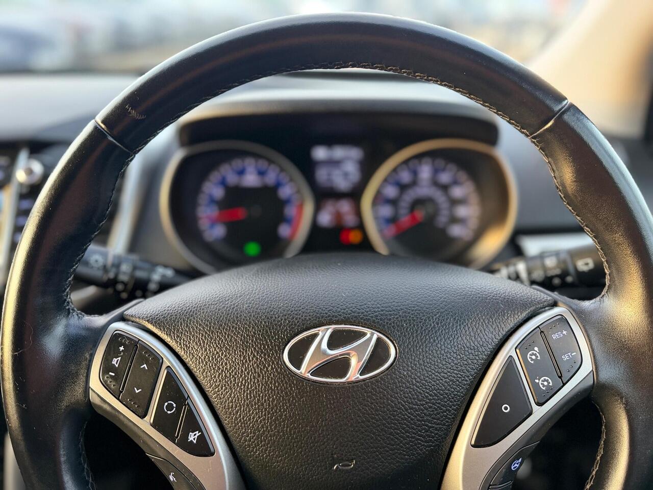 Used Hyundai i30 2015 for sale - 76954190: Photo 44