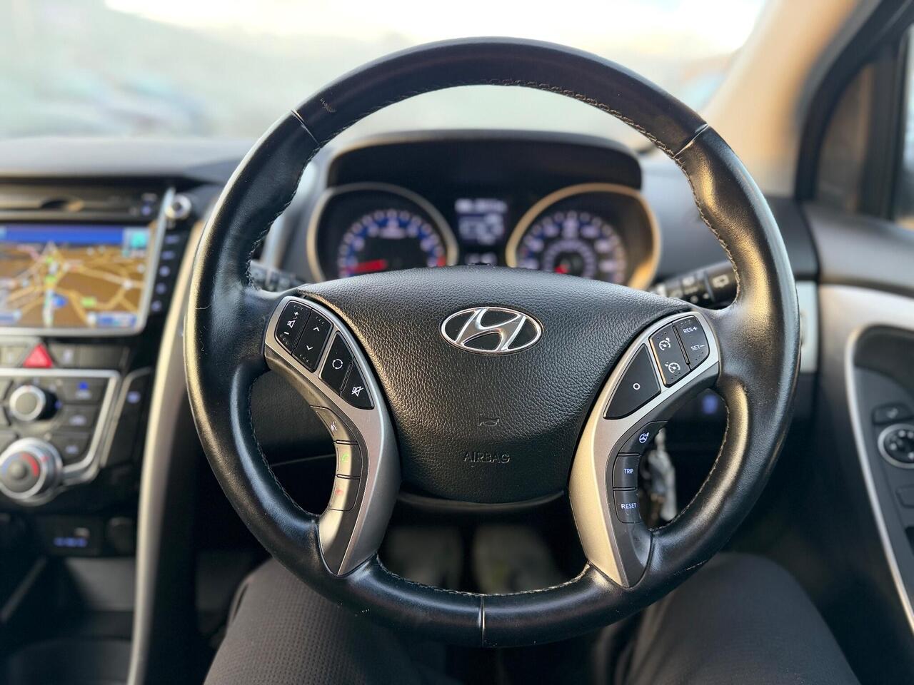 Used Hyundai i30 2015 for sale - 76954190: Photo 48