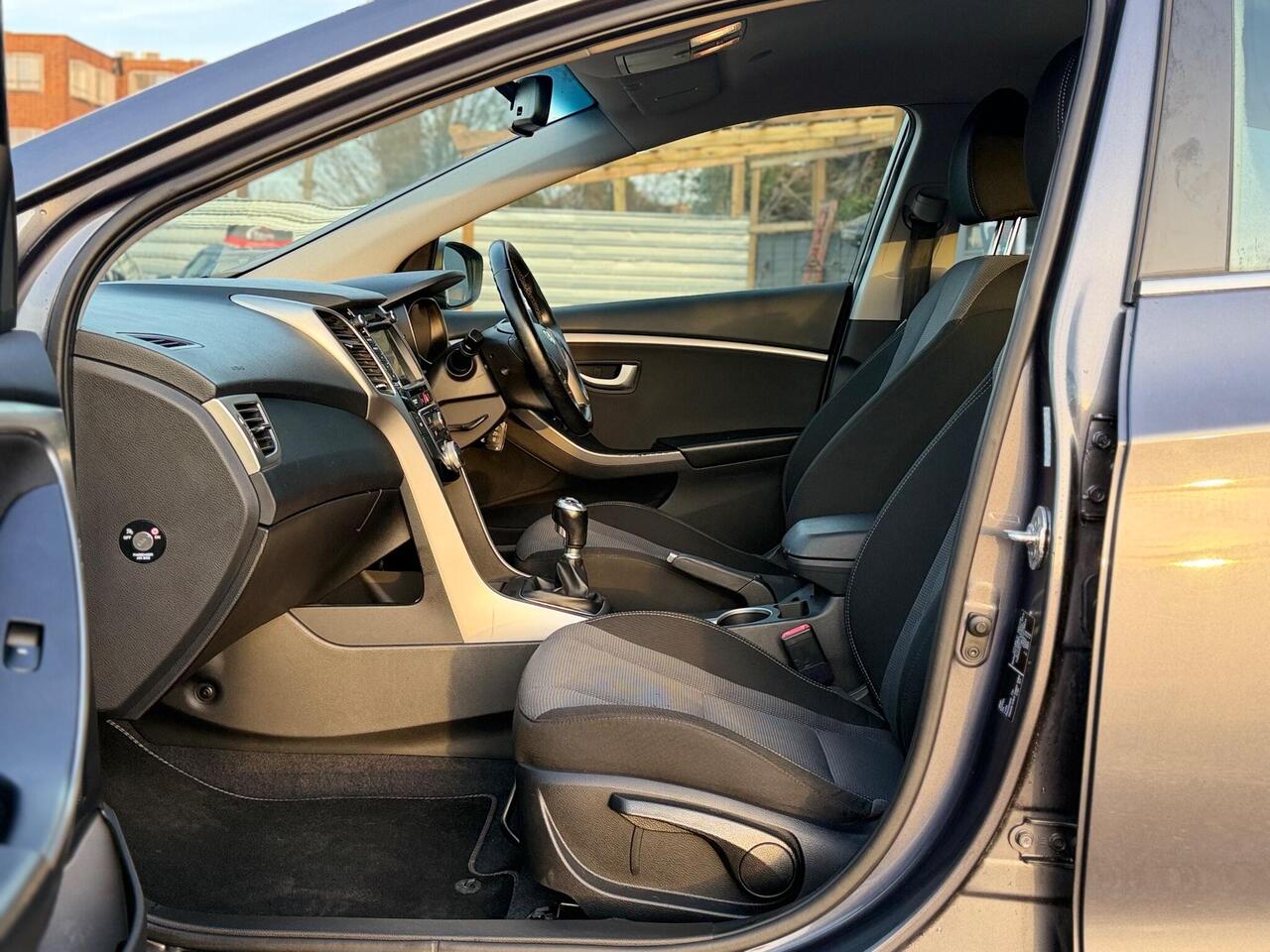 Used Hyundai i30 2015 for sale - 76954190: Photo 52