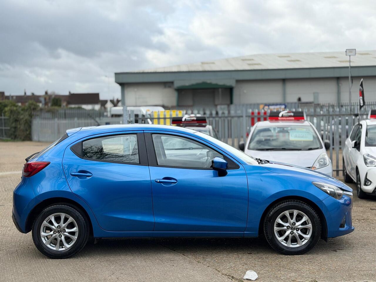 Used Mazda Mazda2 2016 for sale - 77899304: Photo 13