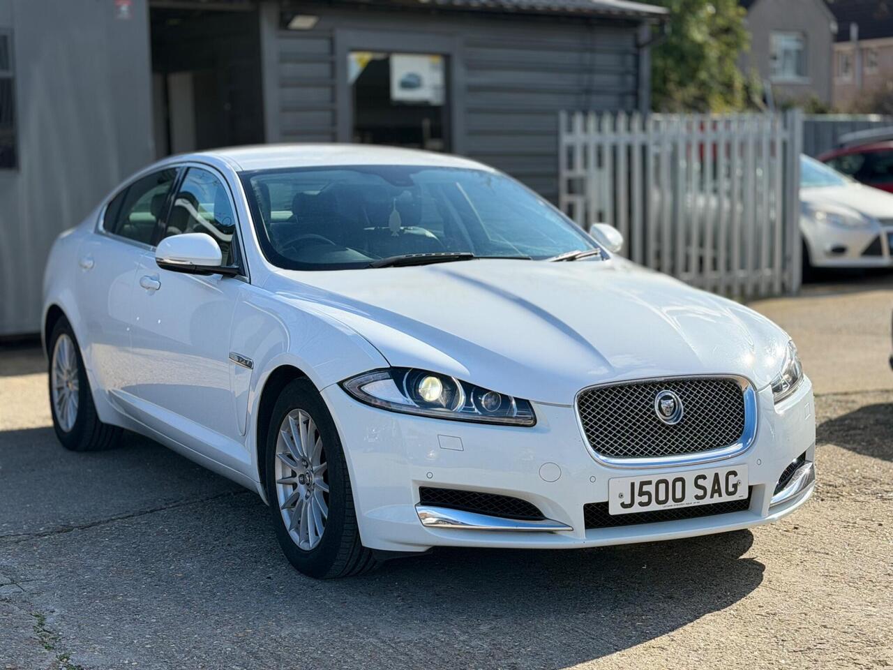 Used Jaguar XF 2012 for sale - 77884282: Photo 2