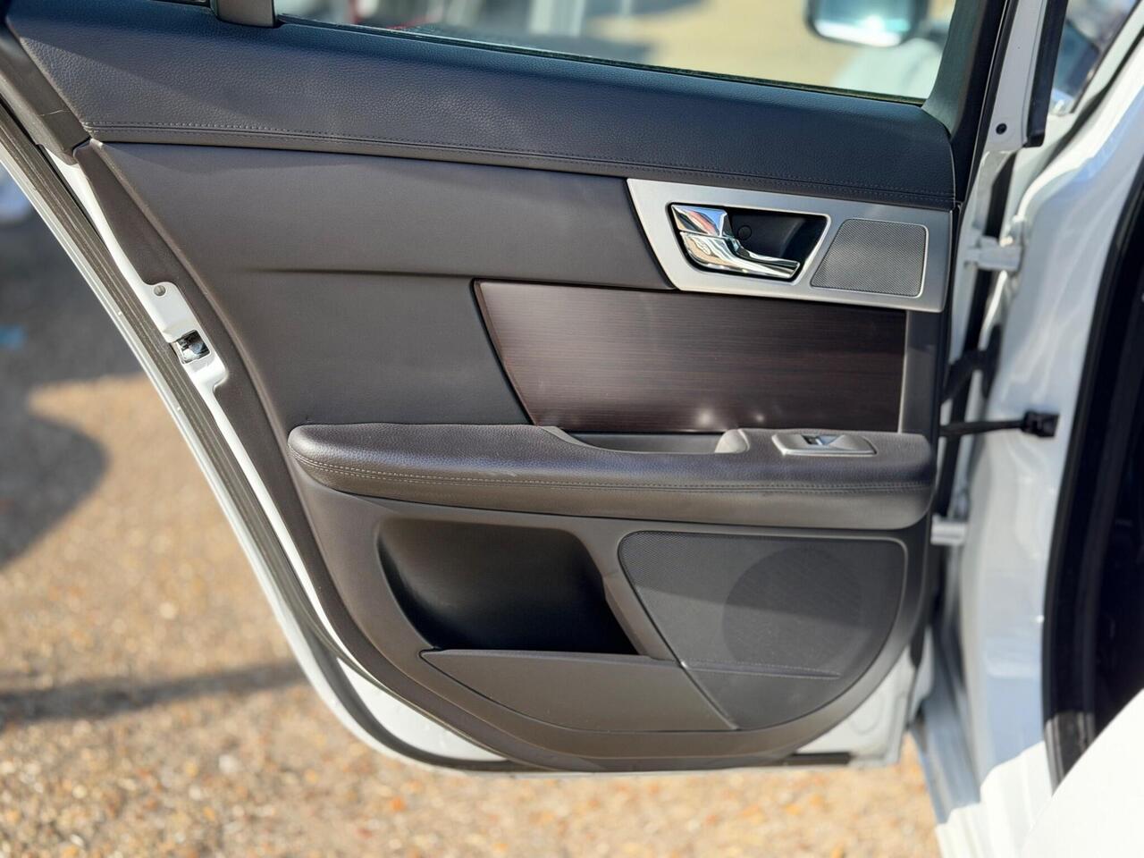 Used Jaguar XF 2012 for sale - 77884282: Photo 28