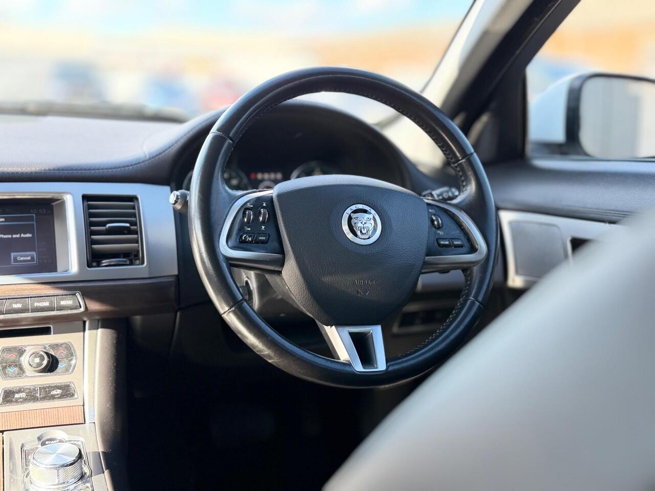 Used Jaguar XF 2012 for sale - 77884282: Photo 40