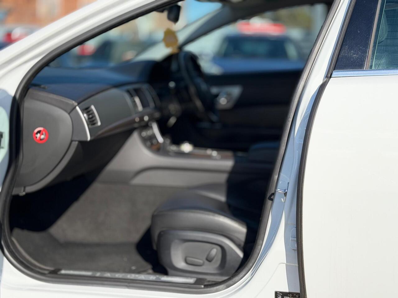 Used Jaguar XF 2012 for sale - 77884282: Photo 42