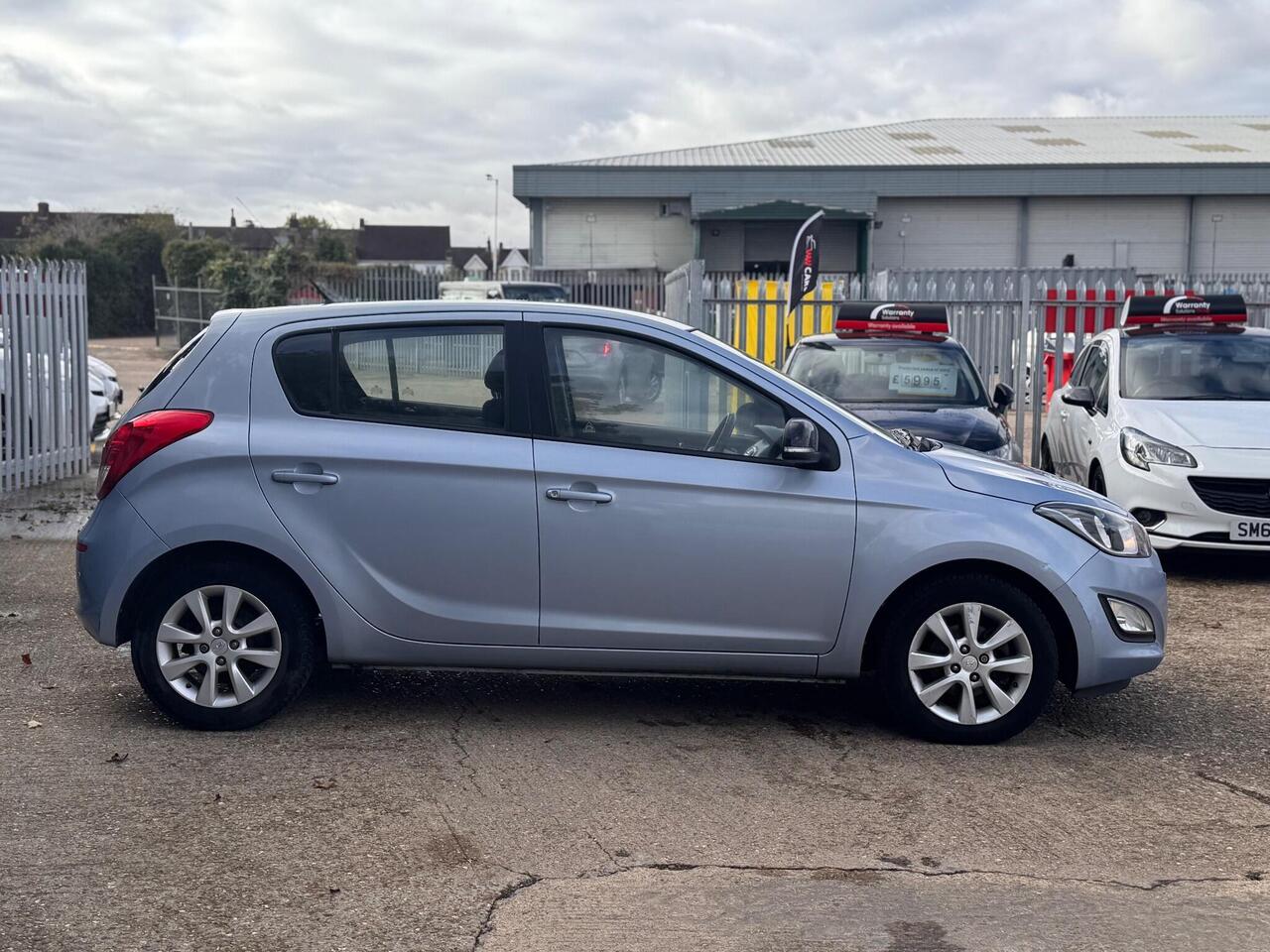 Used Hyundai i20 2014 for sale - 76734426: Photo 16