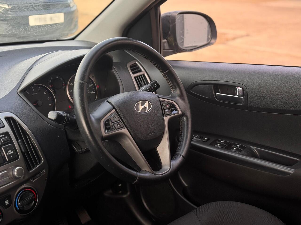 Used Hyundai i20 2014 for sale - 76734426: Photo 20
