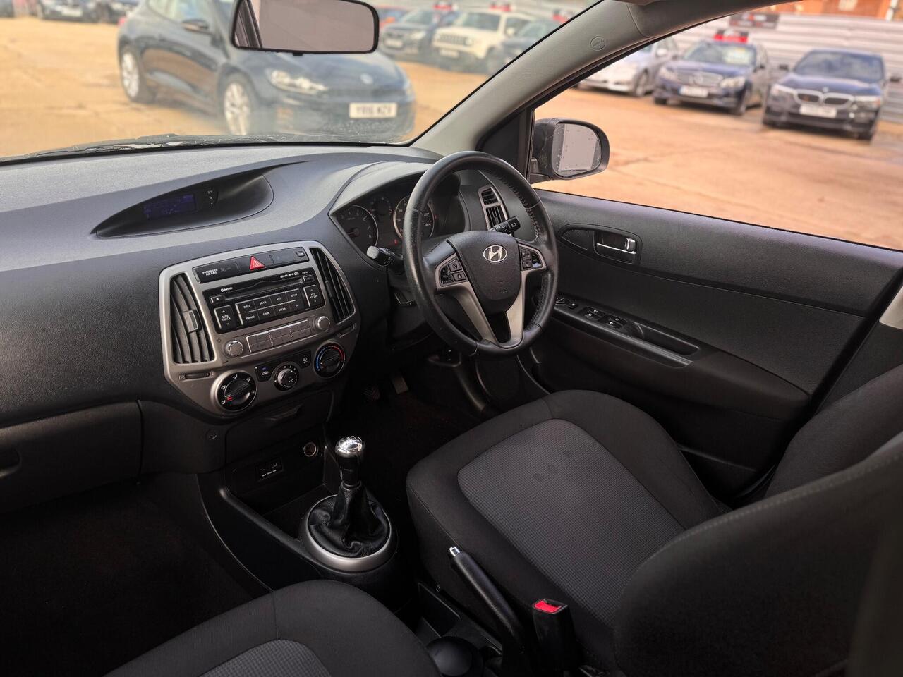 Used Hyundai i20 2014 for sale - 76734426: Photo 21
