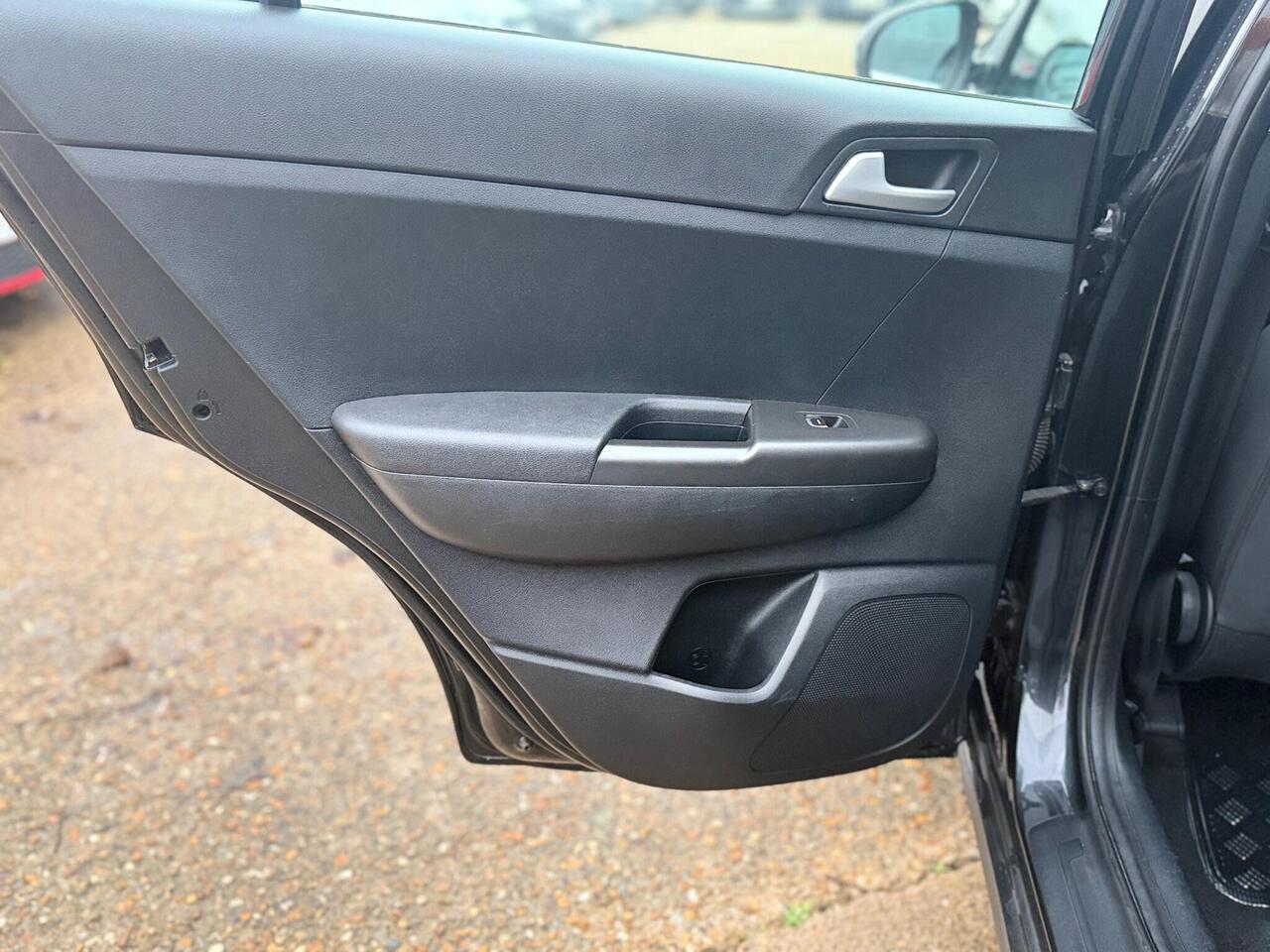 Used Kia Sportage 2017 for sale - 76734419: Photo 49