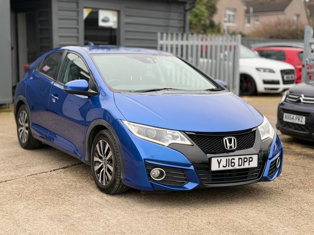 Used Honda Civic 2016 for sale - 77884277: Photo 2