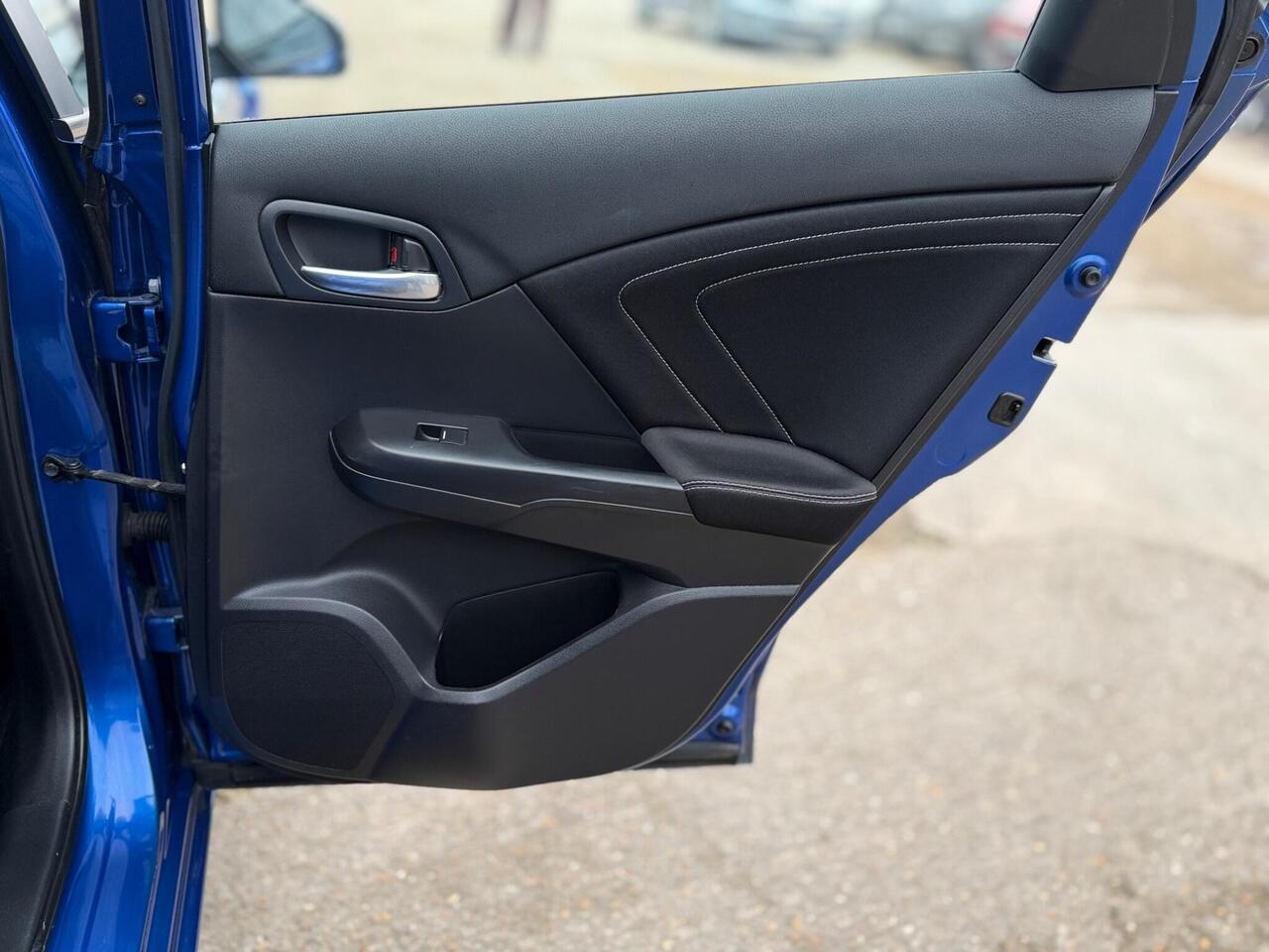 Used Honda Civic 2016 for sale - 77884277: Photo 29