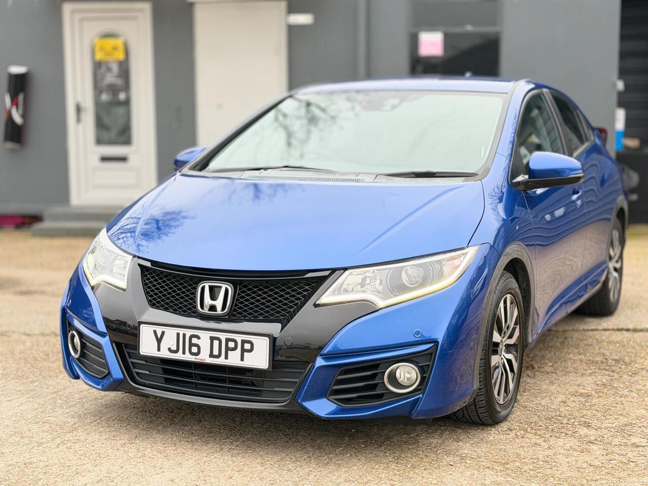 Used Honda Civic 2016 for sale - 77884277: Photo 4