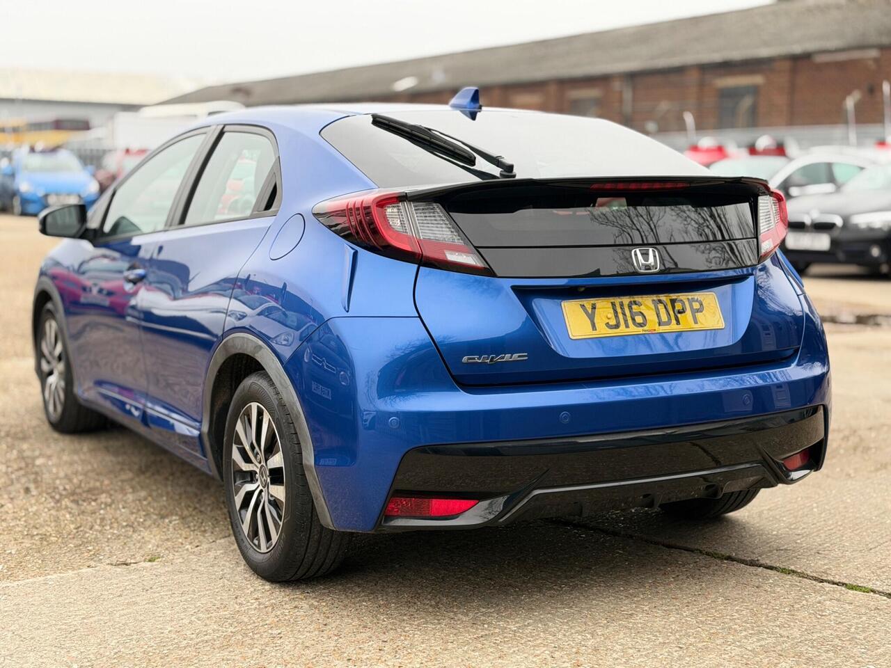 Used Honda Civic 2016 for sale - 77884277: Photo 5