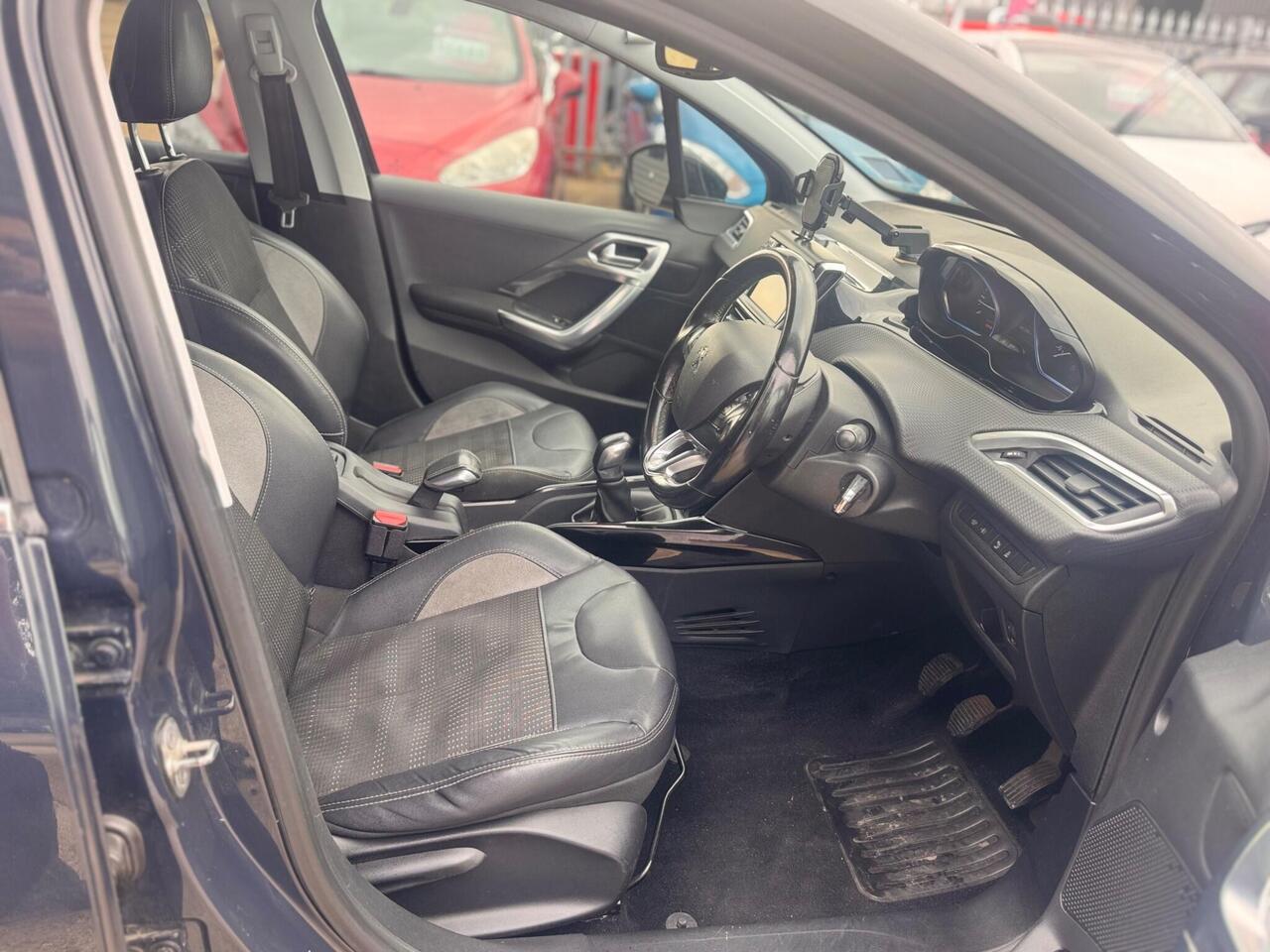 Used Peugeot 2008 2016 for sale - 76734427: Photo 28