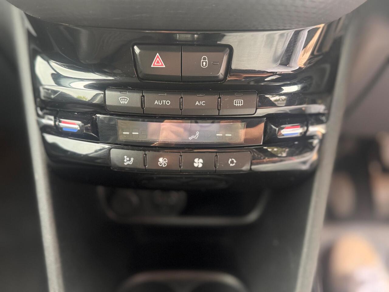 Used Peugeot 2008 2016 for sale - 76734427: Photo 42