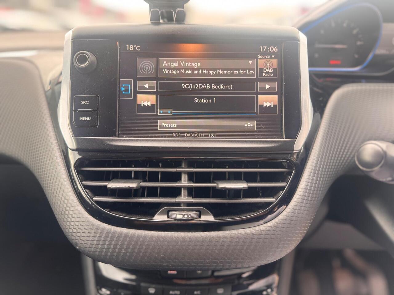 Used Peugeot 2008 2016 for sale - 76734427: Photo 54