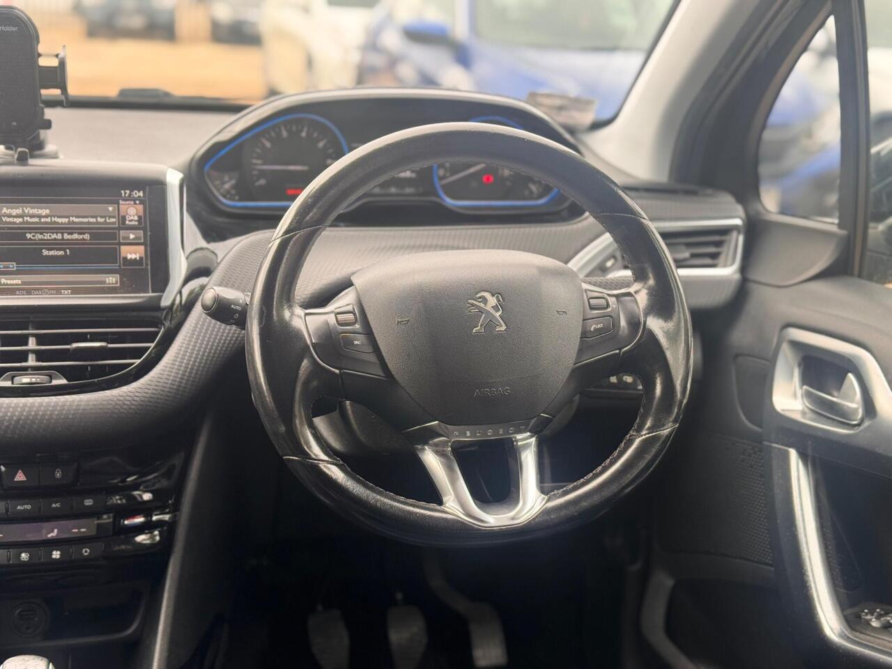 Used Peugeot 2008 2016 for sale - 76734427: Photo 61